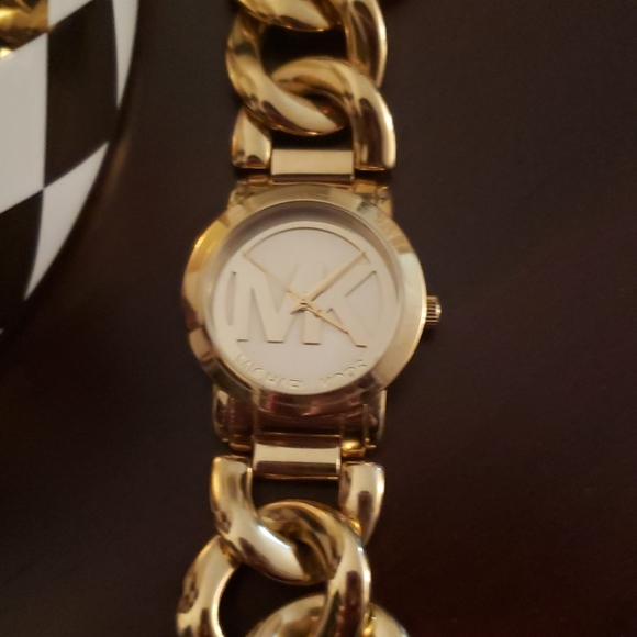 Michael Kors Watch - Picture 2 of 3